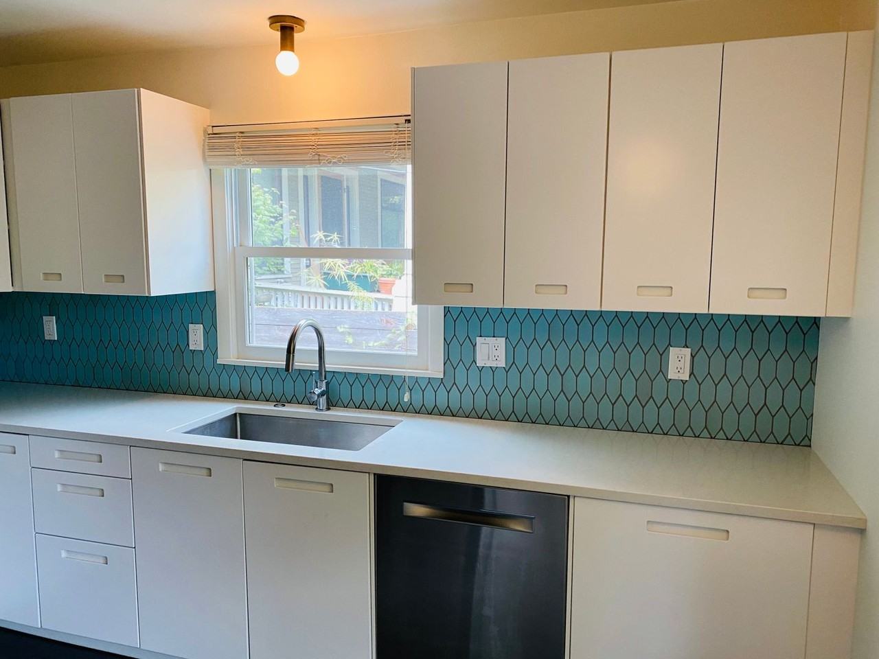 3822 Se Taylor St - Photo 6 of 15