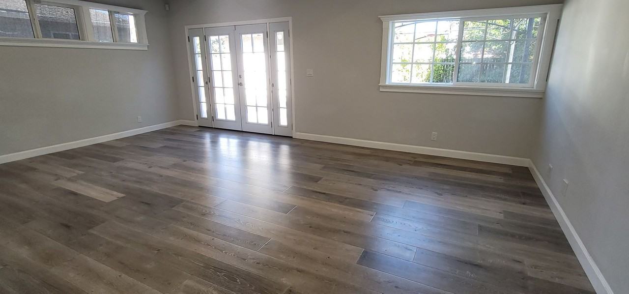 22509 Clarendon St - Photo 6 of 23