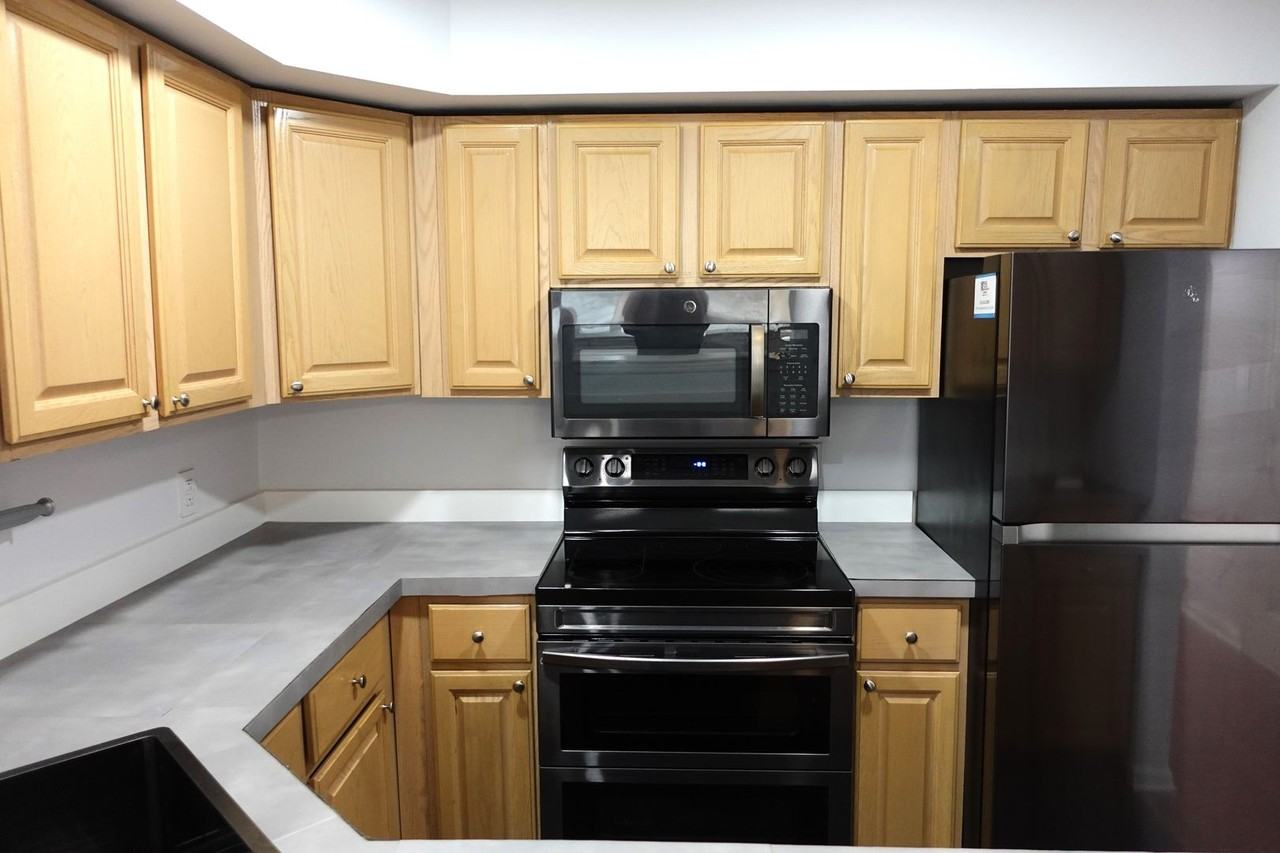 104 Atlantic Ave - Photo 3 of 7
