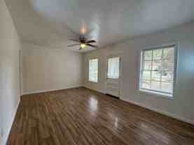 4 Sw Cleveland Ave - Photo 1 of 1