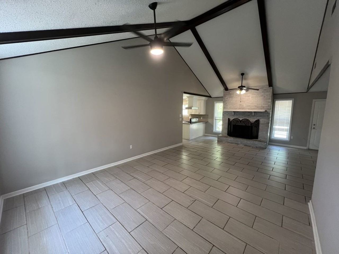 13830 Felicity Dr - Photo 3 of 32