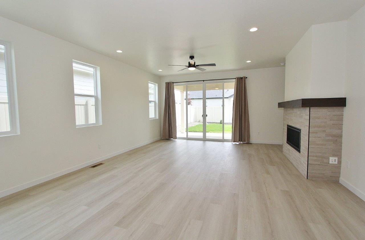 11235 W Helenium Dr - Photo 4 of 25