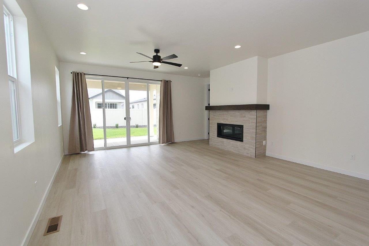 11235 W Helenium Dr - Photo 5 of 25