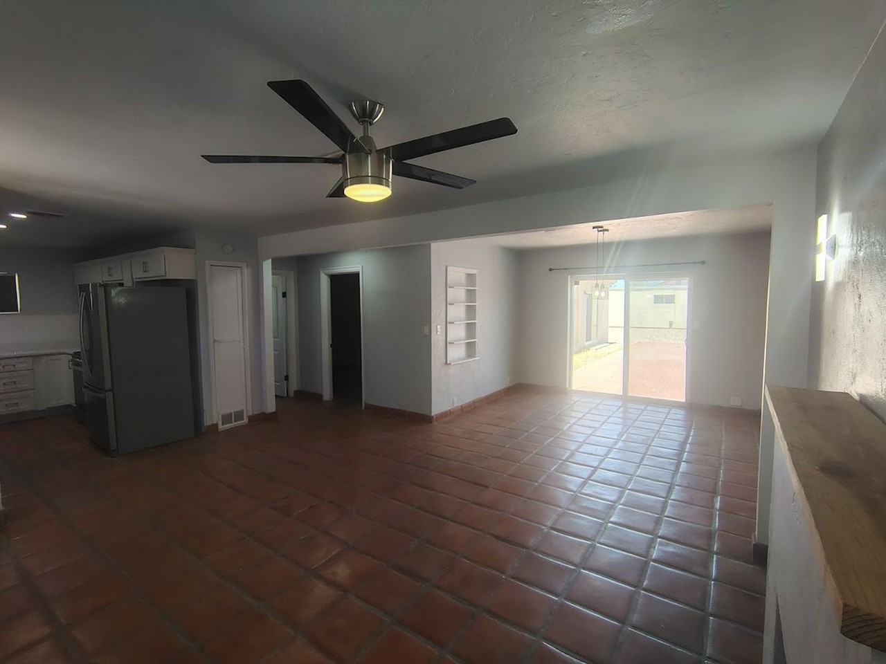 23 E Adams St - Photo 4 of 27