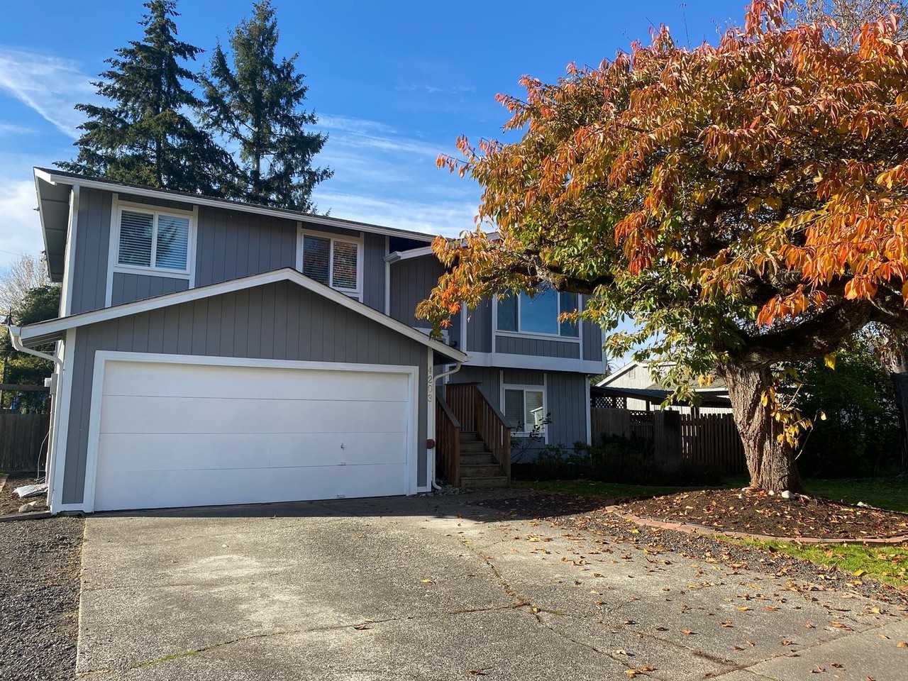 4203 Kings Ct - Photo 2 of 36