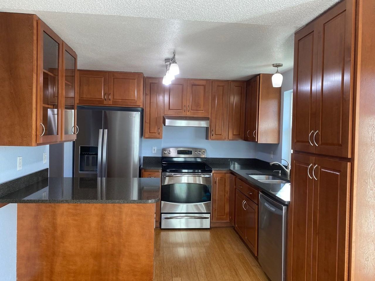 4203 Kings Ct - Photo 3 of 36