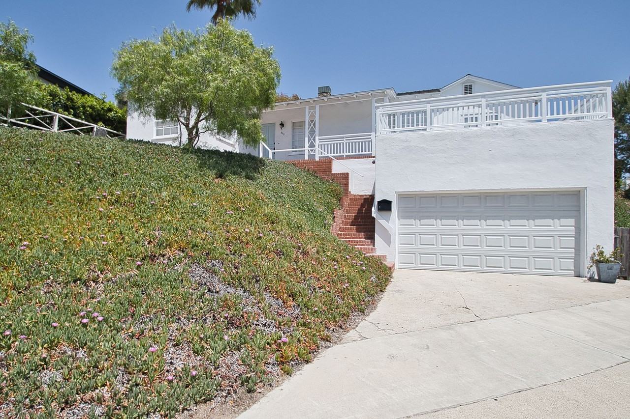 800 N Ardmore Ave - Photo 2 of 21