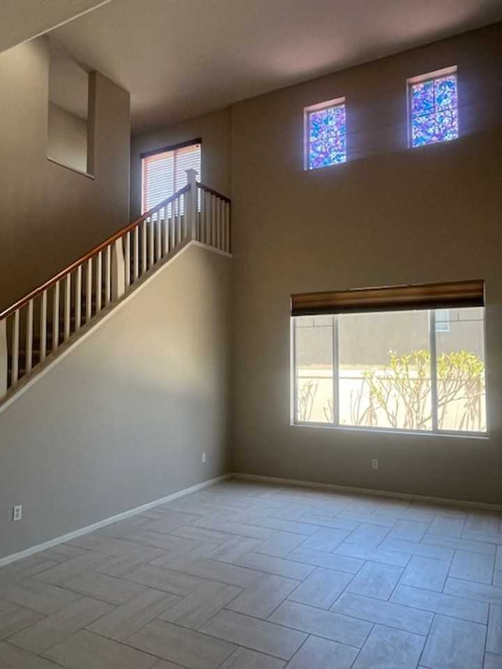 1443 Roadrunner Dr - Photo 3 of 23