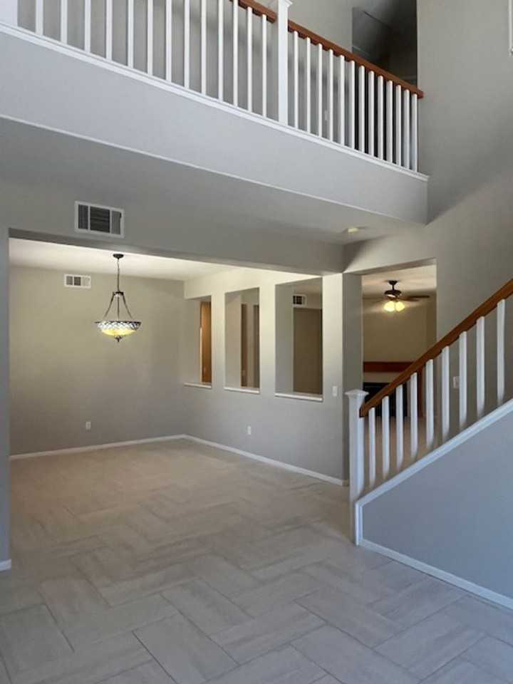 1443 Roadrunner Dr - Photo 4 of 23