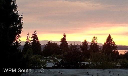 11226 NE 68th St #D - Photo 2 of 33