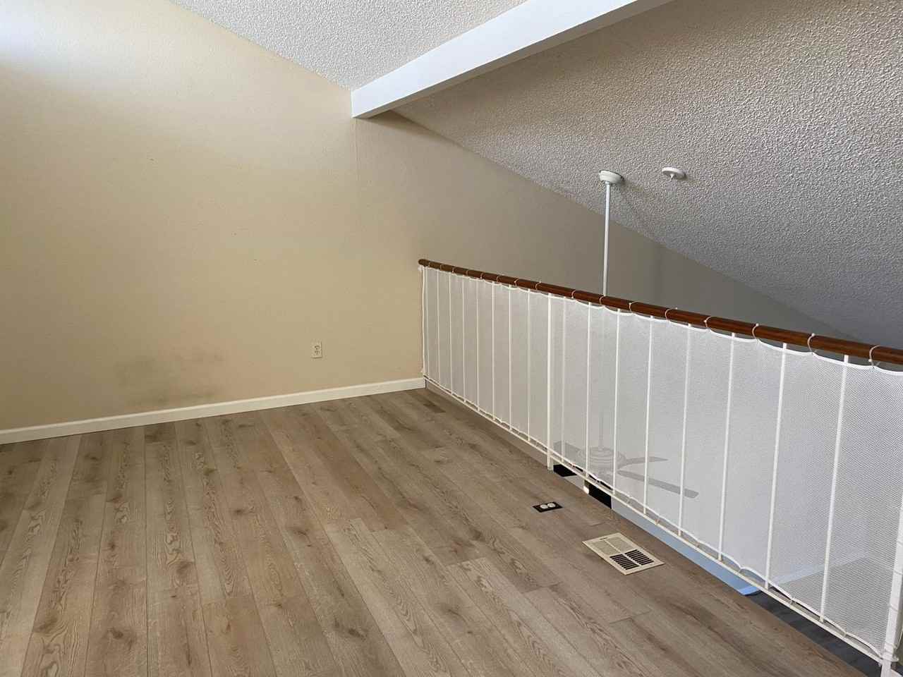 5835 Yawl St - Photo 7 of 18