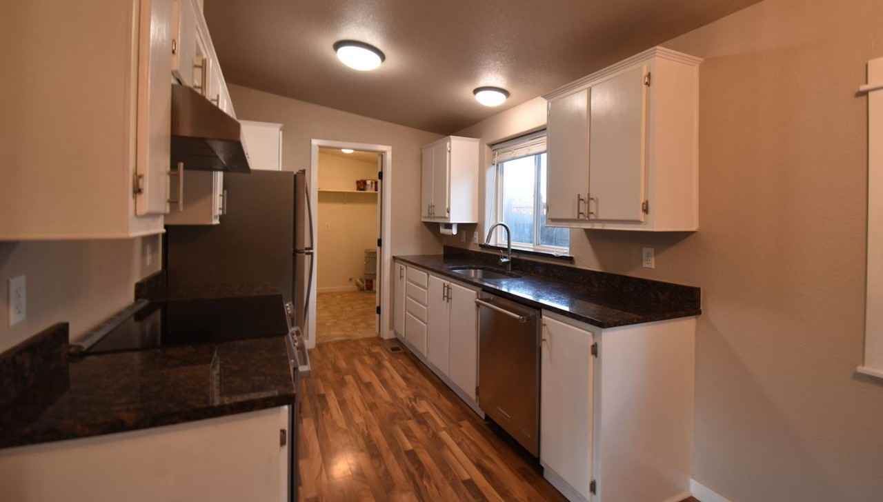 1414 Garrison St - Photo 2 of 13