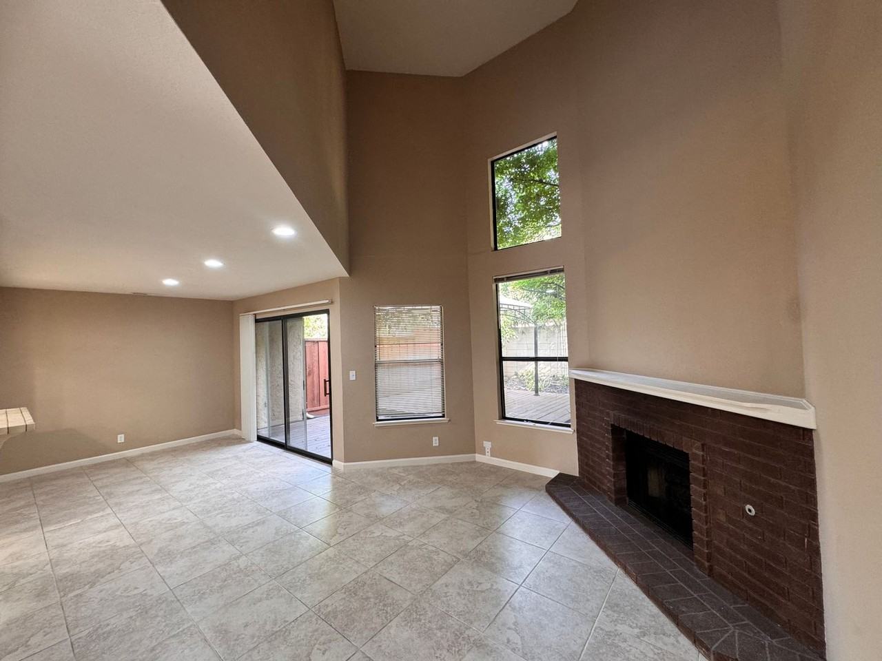 38776 Crane Ter - Photo 2 of 15