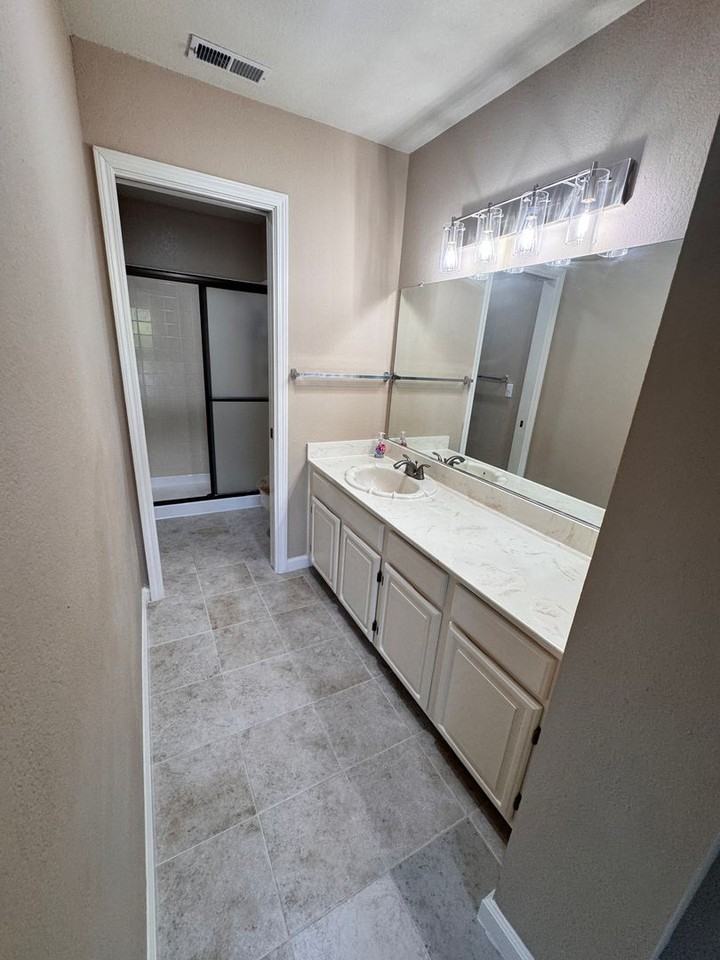 38776 Crane Ter - Photo 6 of 15