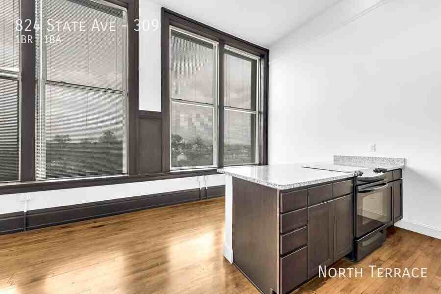 824 State Ave #309 - Photo 2 of 18