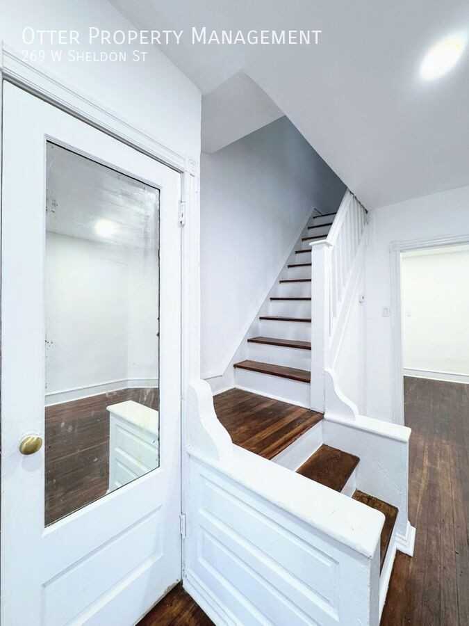 269 W Sheldon St - Photo 3 of 39