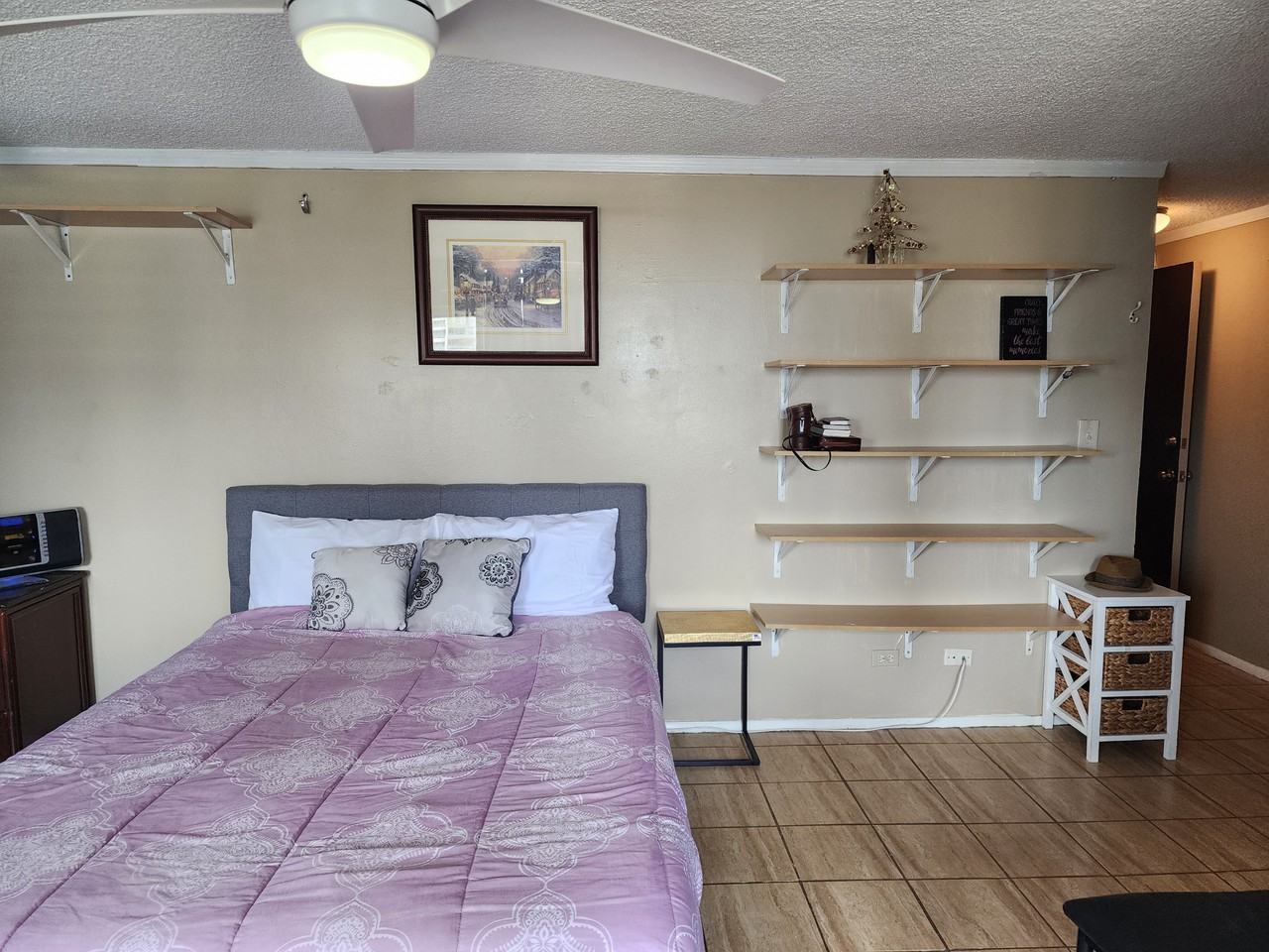 824 Kinau St - Photo 6 of 14