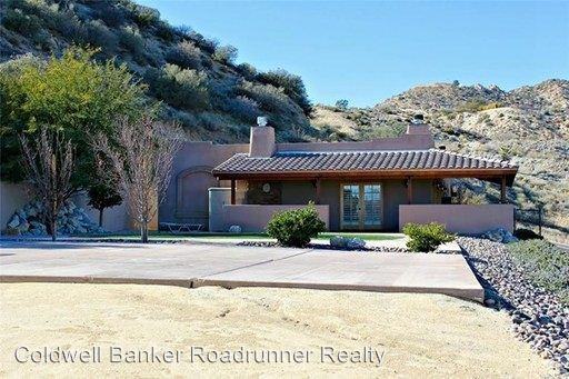 54189 Pinon Dr - Photo 2 of 23