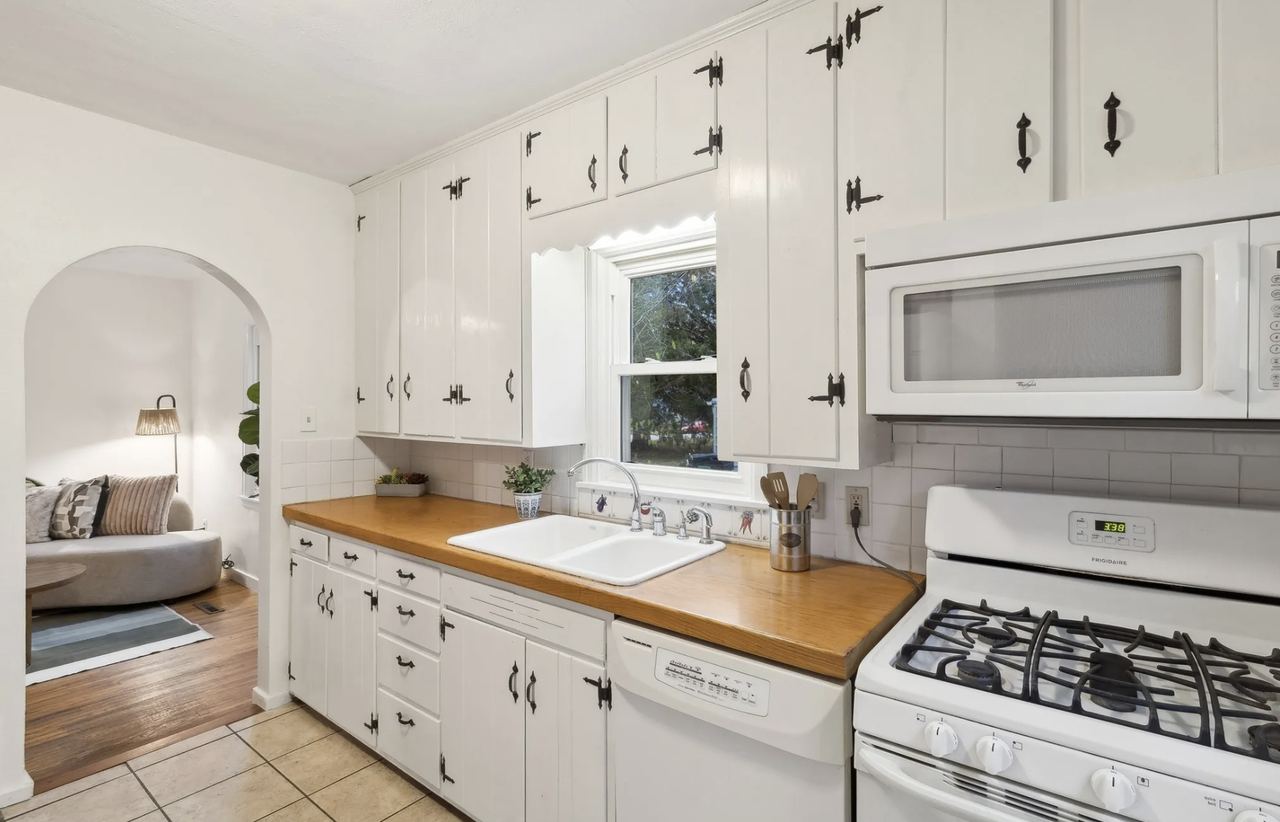 1217 Scott Ave #NA - Photo 2 of 13