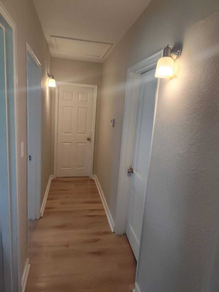 2613 Emerald Dr - Photo 3 of 8