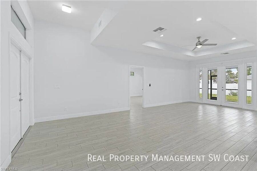 4575 Catalina Ln - Photo 3 of 39