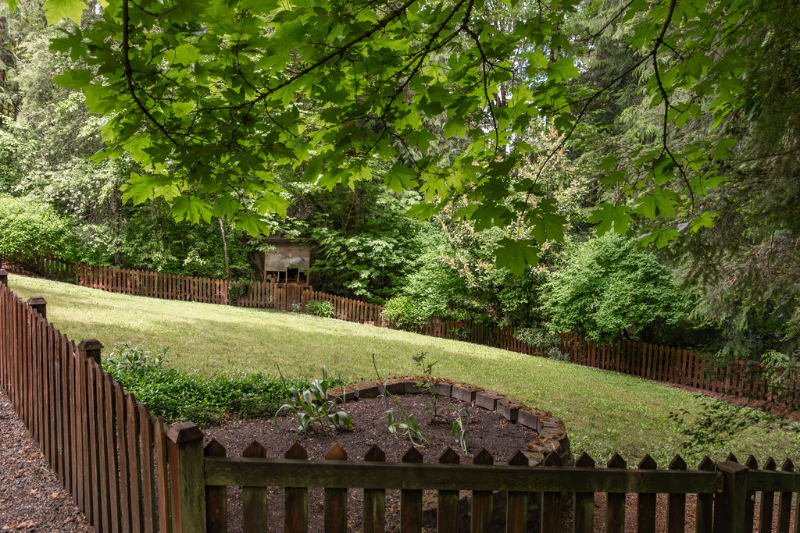 8885 Driscoll Ln Ne - Photo 2 of 20