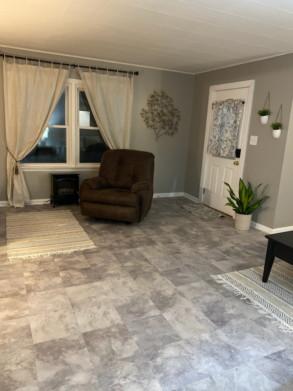 1826 E Riverside Dr - Photo 3 of 16