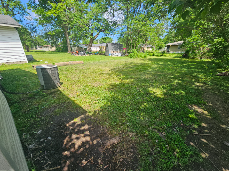 215 Alfalfa Ave - Photo 2 of 8