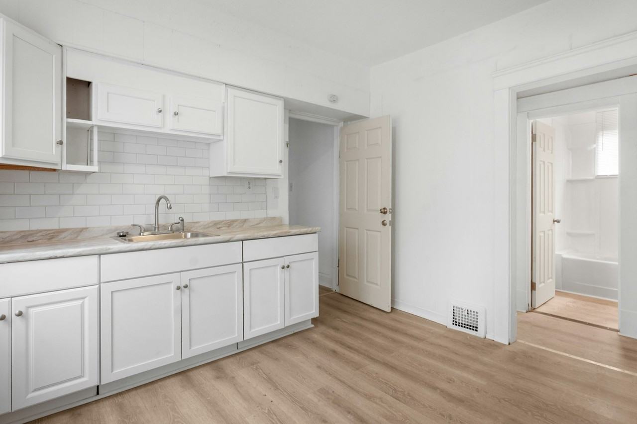 10413 Mount Auburn Avenue, Unit A - Photo 4 of 16