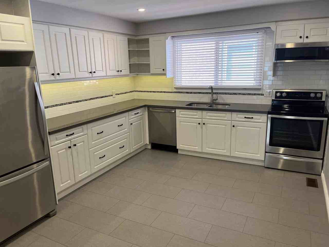 63 Neil Ave - Photo 2 of 10