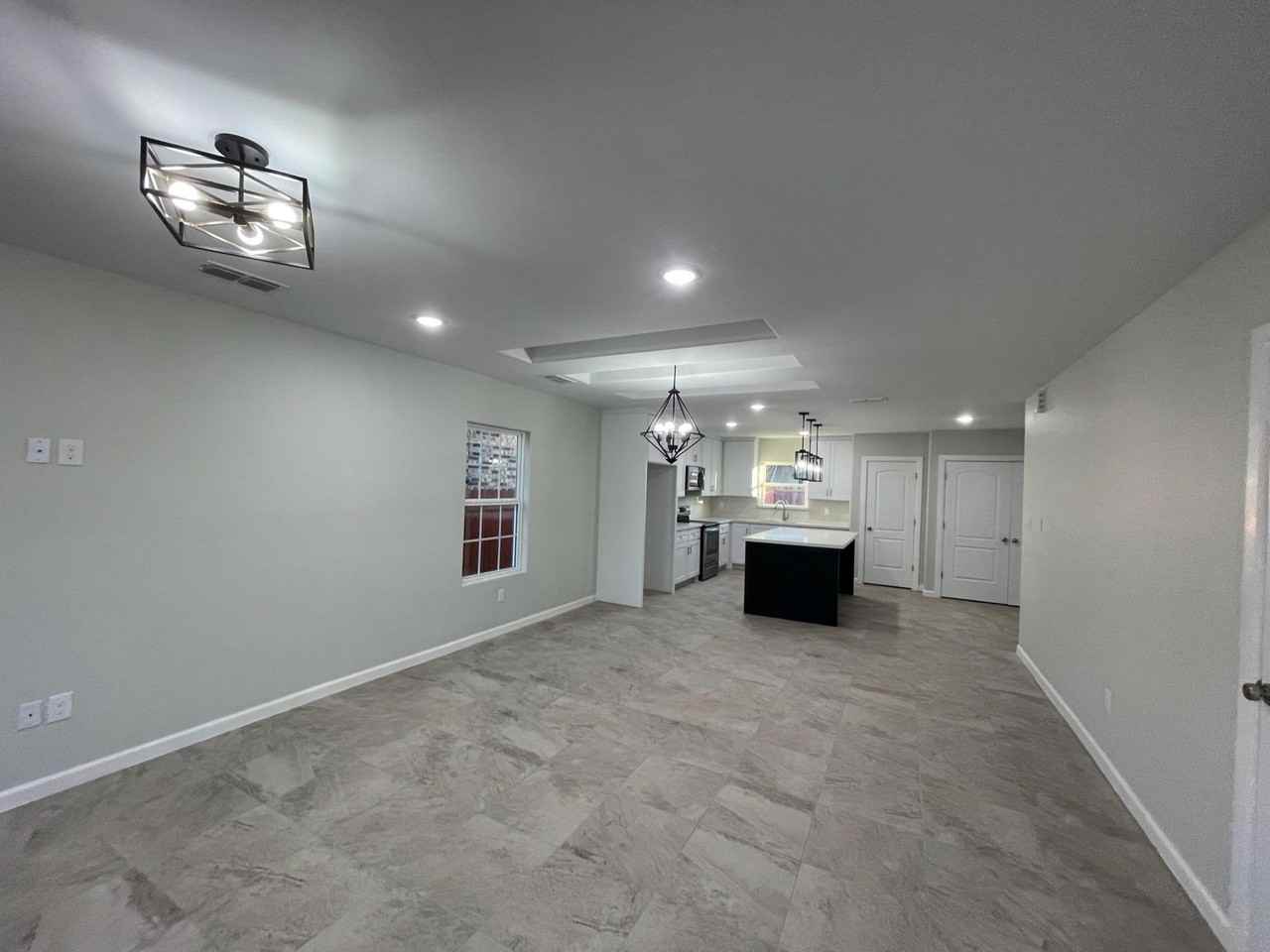 5527 Conroe St - Photo 2 of 27