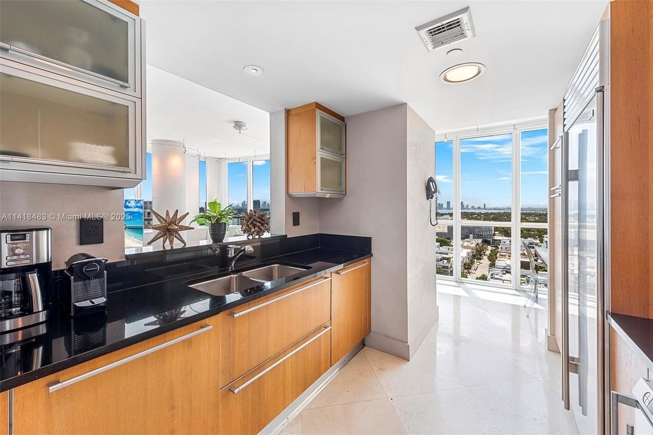 101 20th St #2102 - Photo 4 of 49