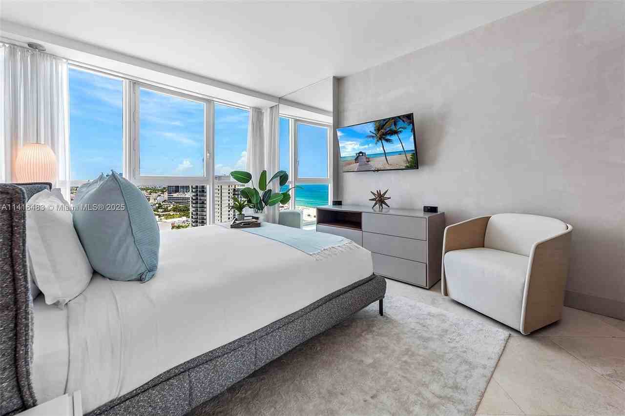 101 20th St #2102 - Photo 5 of 49