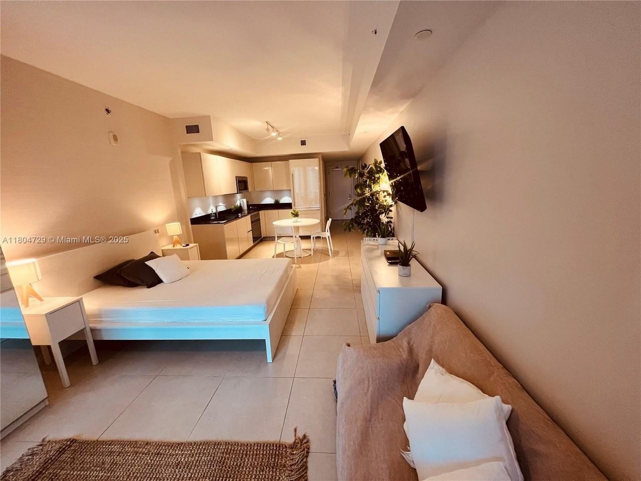 1010 Brickell Ave #2710 - Photo 2 of 21