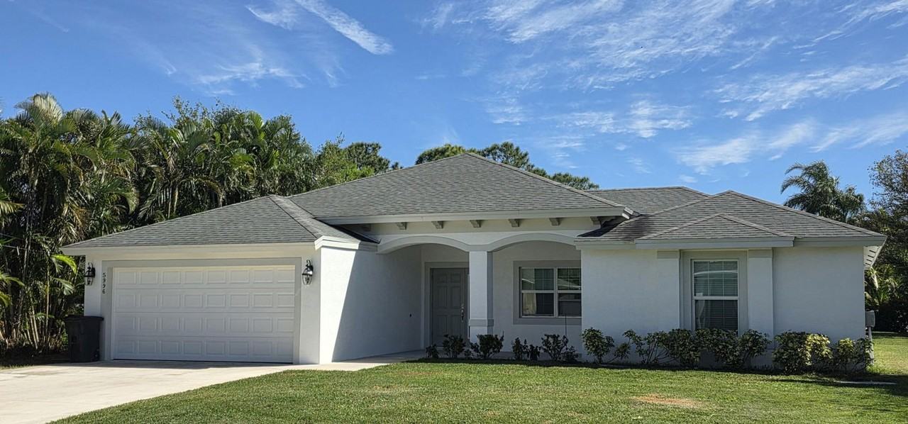 5996 Nw Baynard Dr - Photo 2 of 8