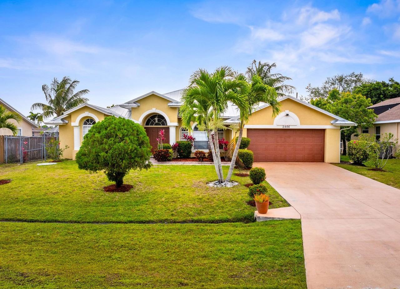 2466 Sw Lafayette St
