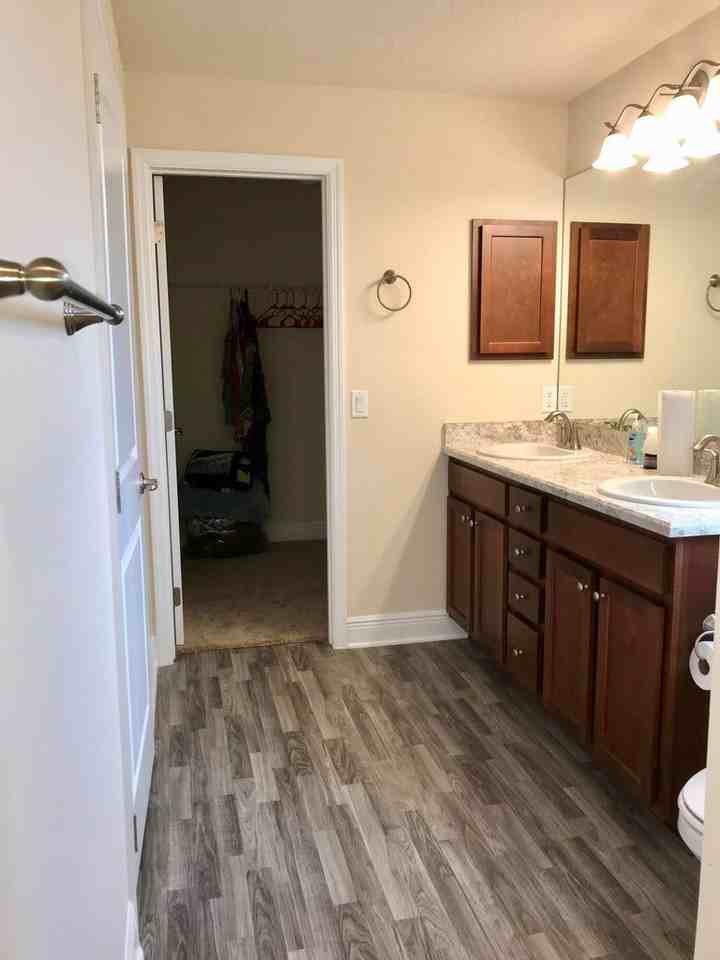 1425 Se Navajo Ln - Photo 7 of 8