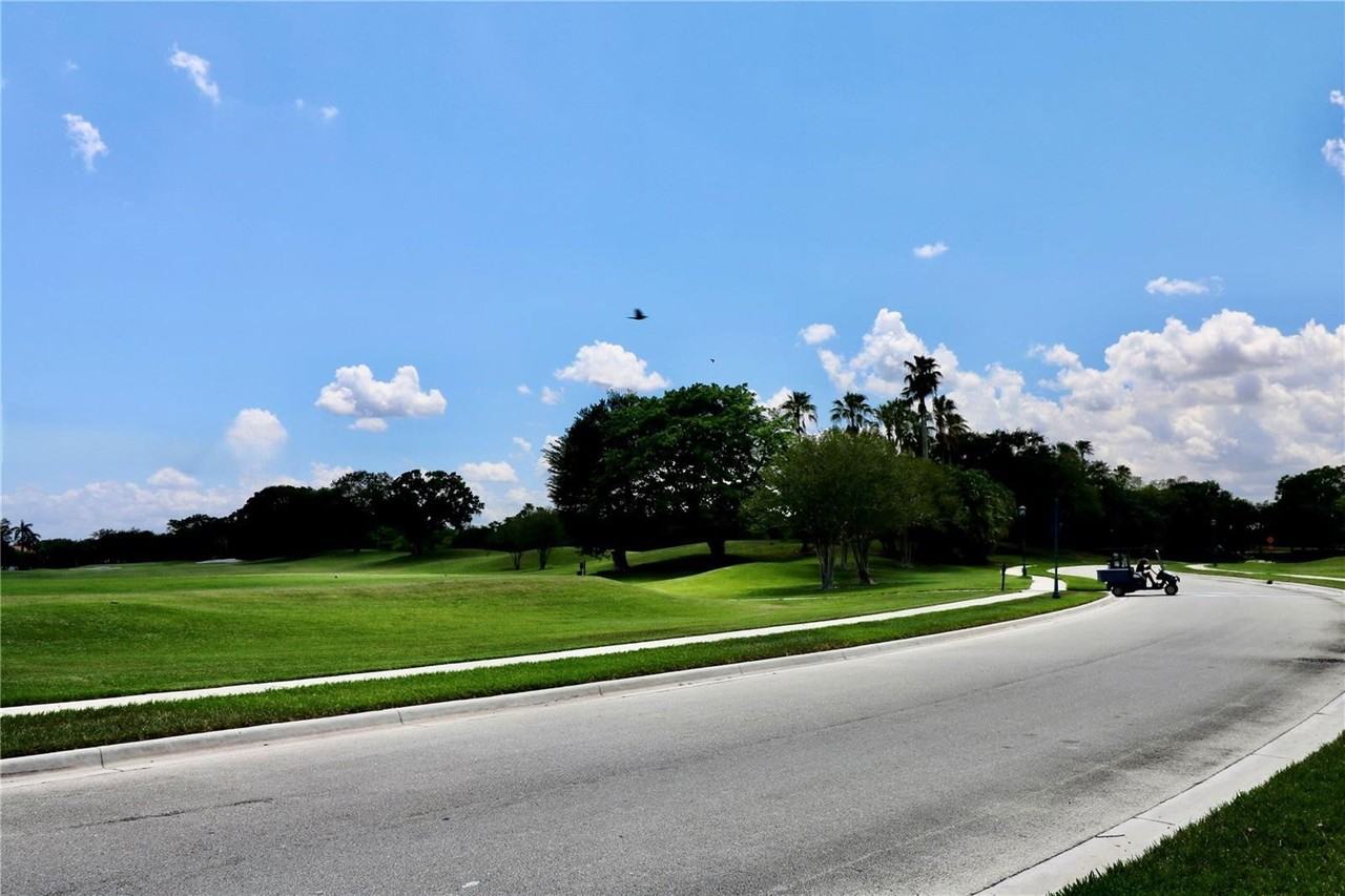 2686 Palmer Pl - Photo 3 of 8