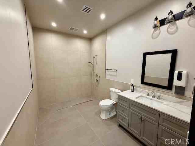 6940 Longridge Ave - Photo 7 of 10