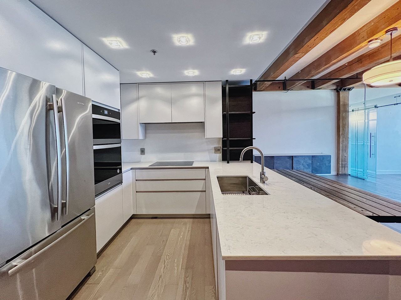 33 Sleeper St #403 - Photo 5 of 8