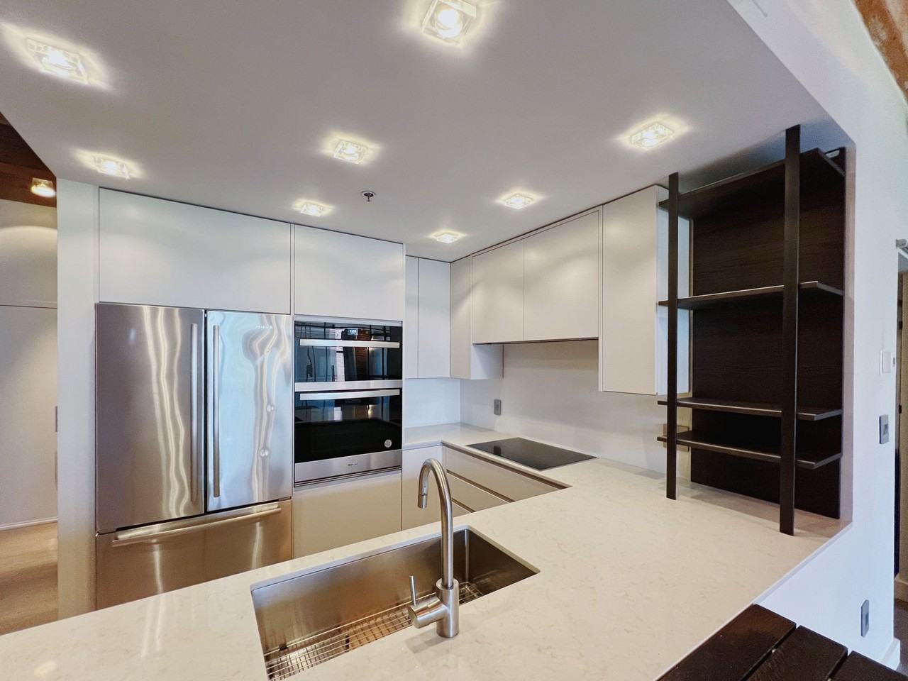 33 Sleeper St #403 - Photo 6 of 8