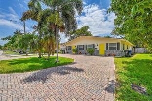 810 Sw 12th Ct #810 - Photo 1 of 1