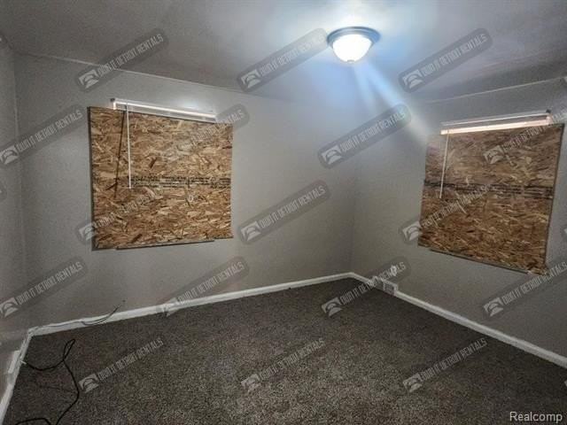 15491 Seymour St - Photo 2 of 25