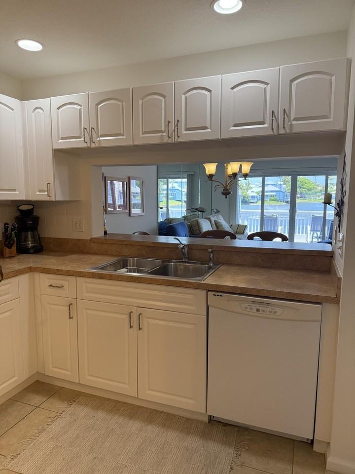 809 Ocean Dunes Cir - Photo 6 of 28