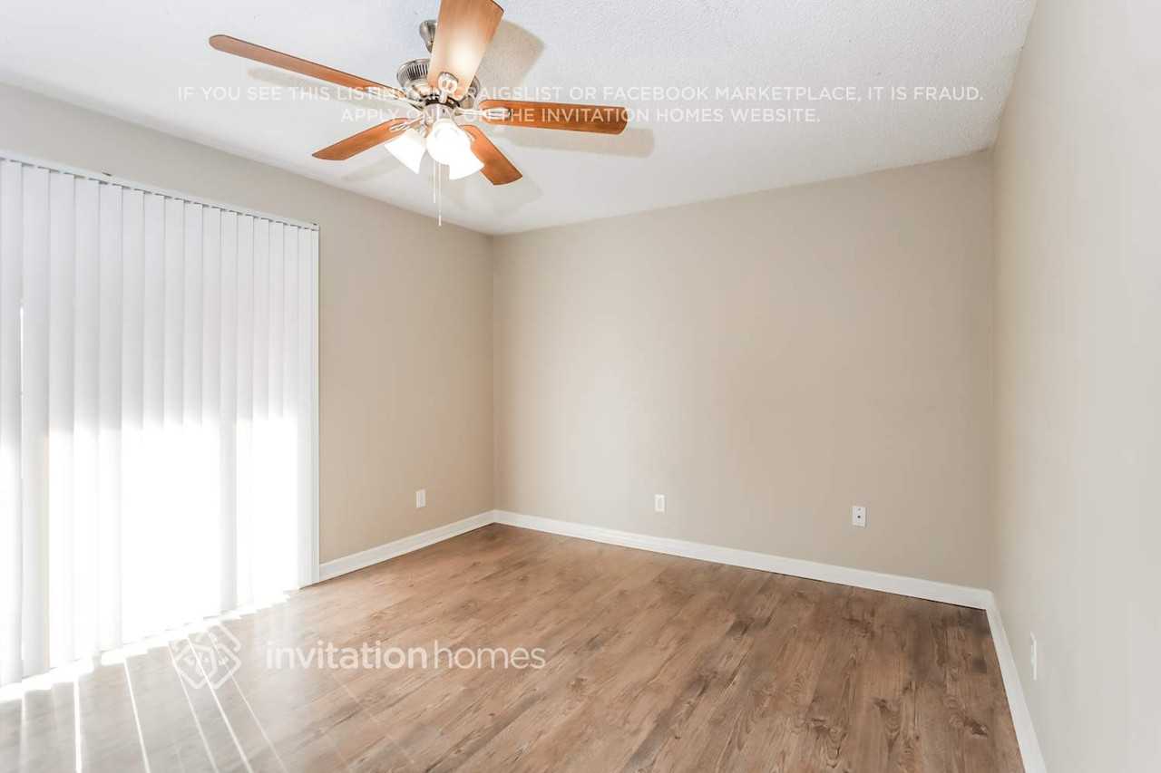 2905 Ripplewood Dr - Photo 3 of 17