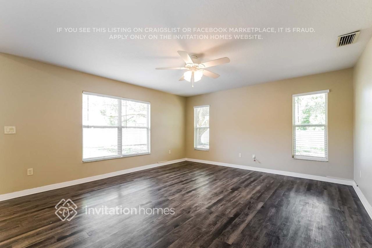 752 Westview Dr - Photo 3 of 17