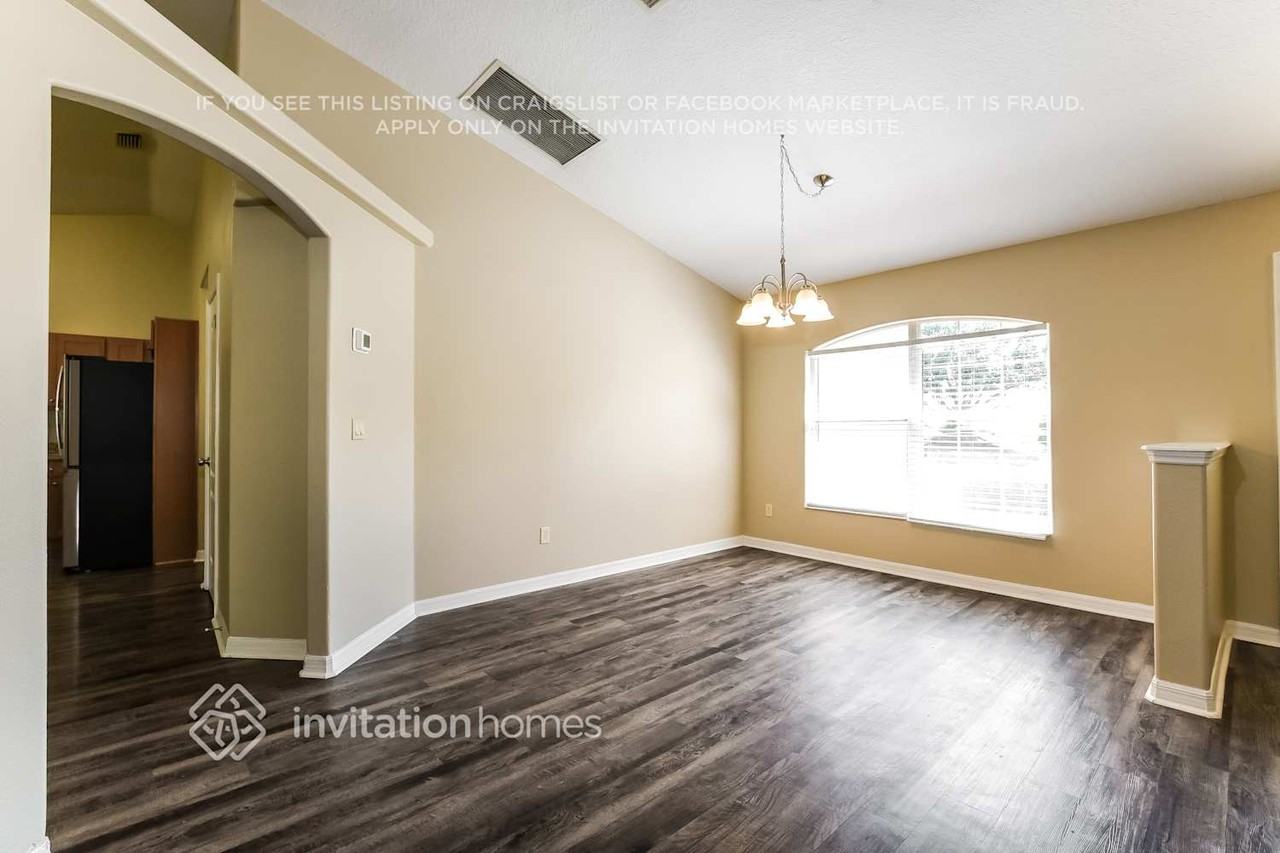 752 Westview Dr - Photo 5 of 17