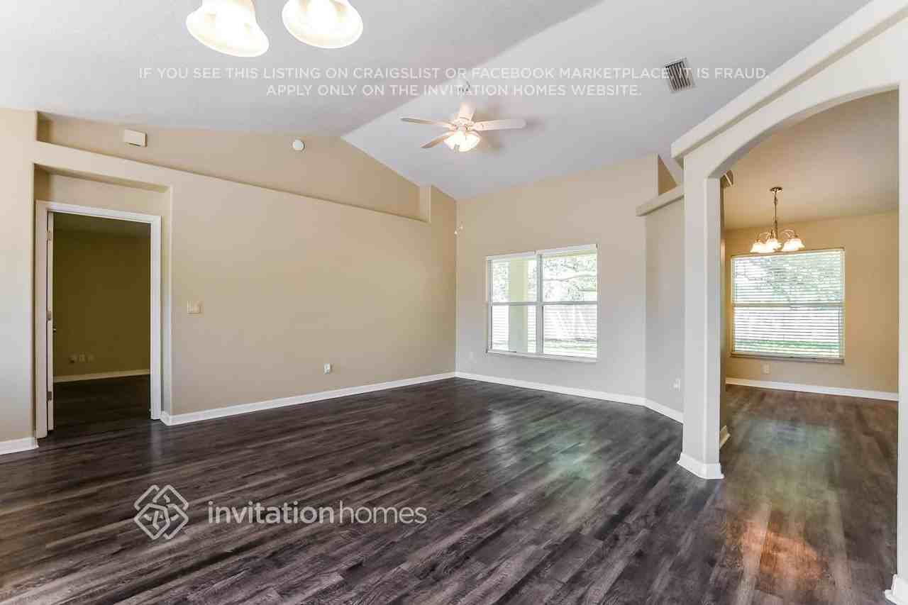 752 Westview Dr - Photo 6 of 17