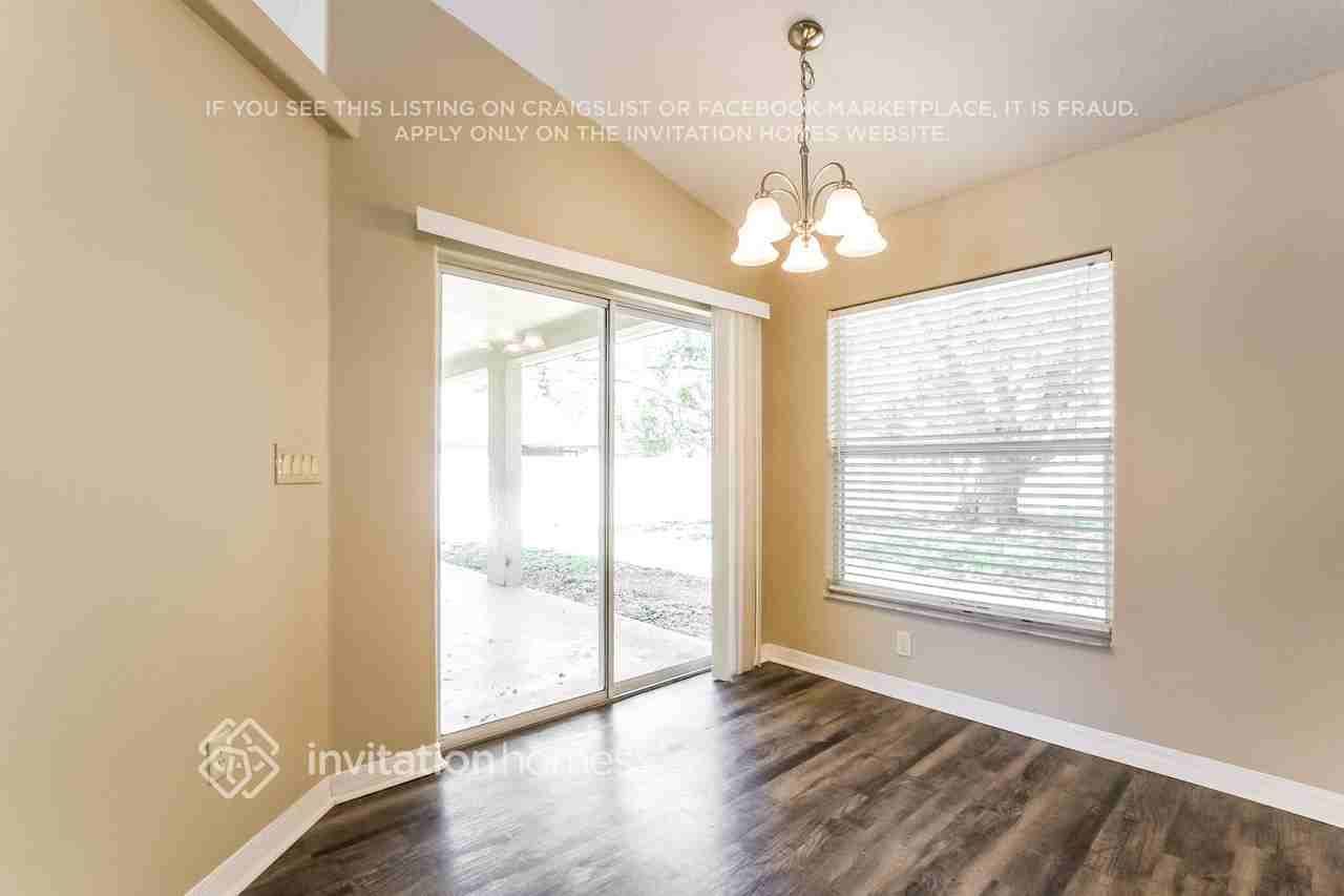 752 Westview Dr - Photo 7 of 17