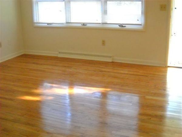 2118 Woodbine Ave - Photo 2 of 7